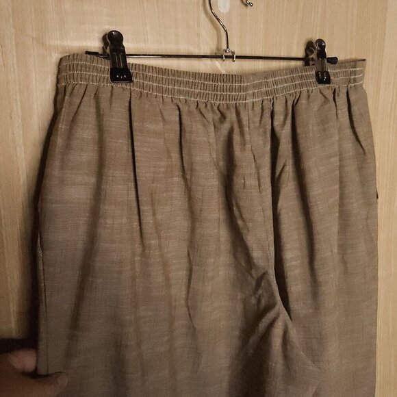Alfred Dunner Petite Tan Elastic Waist Pants 14P - Picture 7 of 9